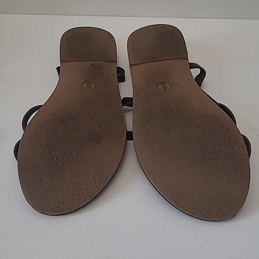 Universal Thread Sandals - Picture 2 of 2